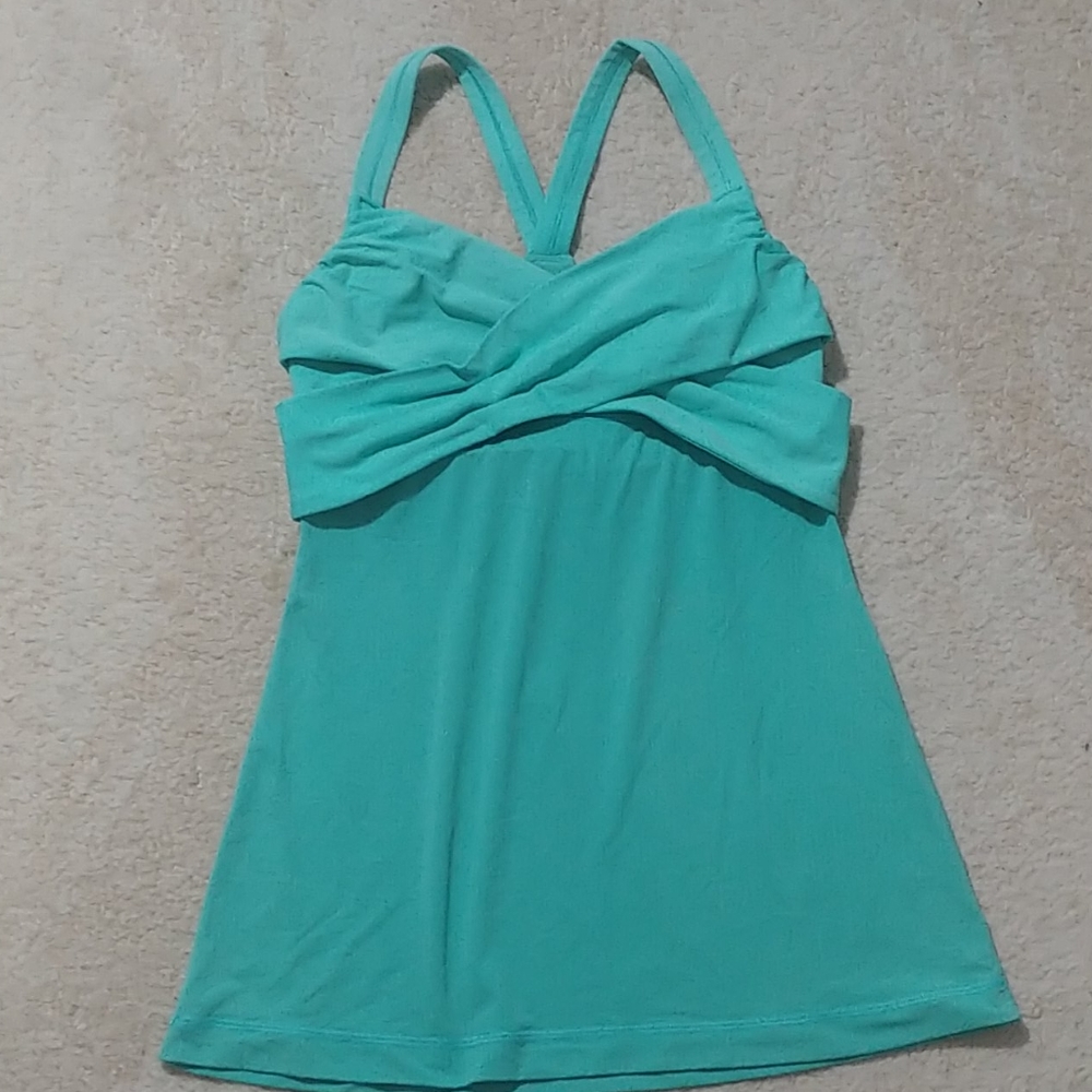 Lululemon green active tank built in bra sz 4